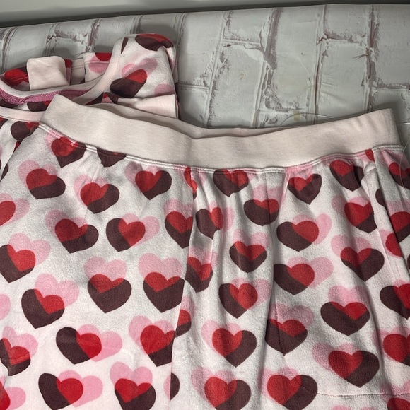 Kate Spade 2 Piece Soft Fleece Pyjama Set - Picture 6 of 7